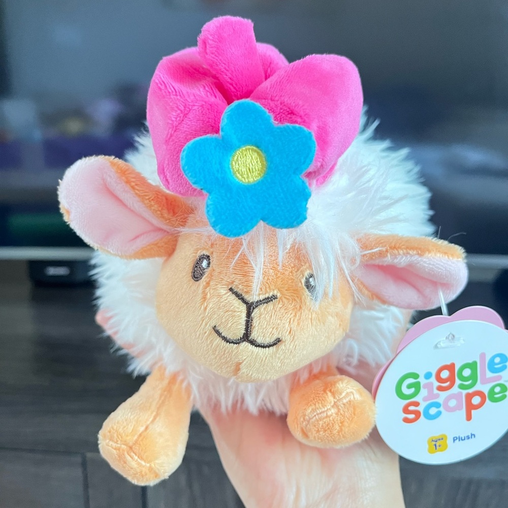 Target Giggle Scape Animal 🐑